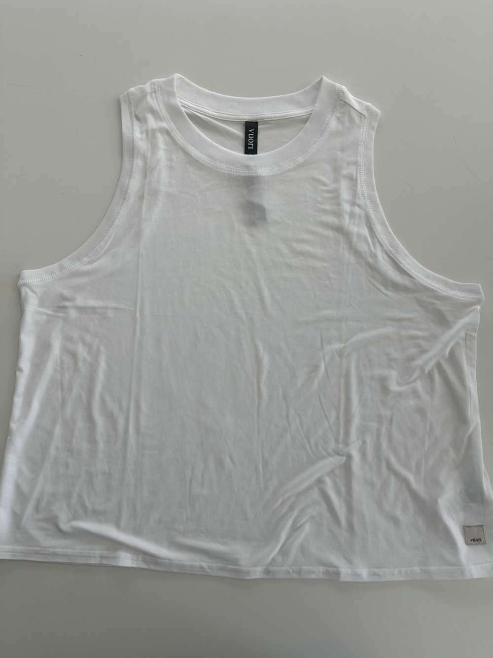 Vuori White Performance Tank XL | Minimal Clean Girl Athleisure Workout Top
